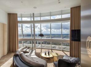 Vilnius TV Tower Apartments DEBESYS