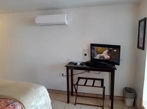 #7 Beach Front Private Room