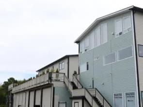 Pacific Rim Guest Lodge - Adult Only, Pet-Free