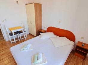 Mir - free parking - SA2(2)