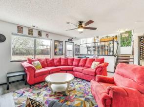 Music-Themed Fountain Home W/ Fireplace & Yard!