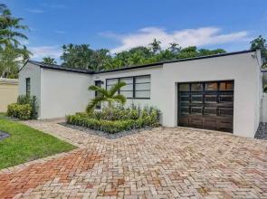 Hibiscus House in Fort Lauderdale