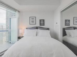 Noel Suites - York and Harbour St.