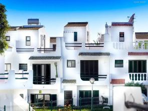 B12Torraltinha Apartment by Dreamalgarve