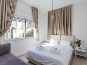 2 bedroom apartment by Hilton Beach