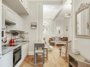 Pick A Flats Champs Elysees Quentin Beauchard