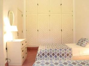 Fantástica Casa com 4 Quartos na Praínha