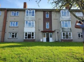 Stunning 2-bed Flat in Haverfordwest