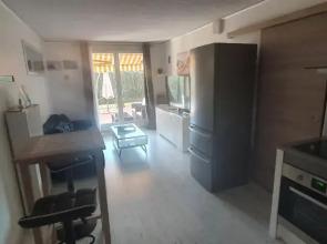 Flat With Swimming Pool 5min From The Beach