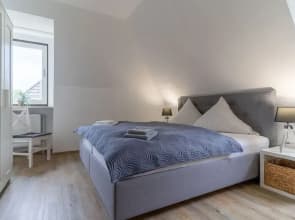 Apartment, Tating