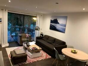 2 Bedroom Shoreditch Flat With Balcony