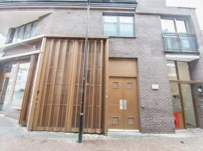 Quiet, Spacious 1BR Hackney Central Flat for 3