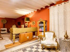 LUXa Charm House by LovelyStay