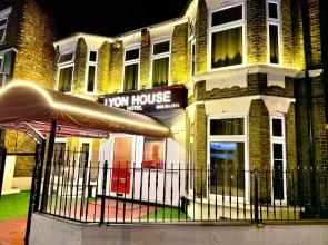 Lyon House Hotel