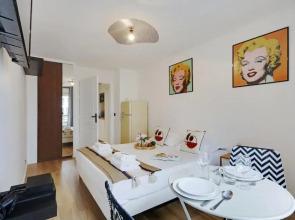 Buttes Chaumont - Sunny 2P apartment