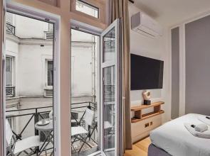 Sublim 1bdr AC Arc de Triomphe Champs Elysees by Studio Prestige