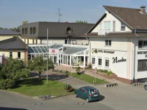 Hotel Monika