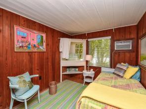 Banana Cabana and Cottage by Beachside Management