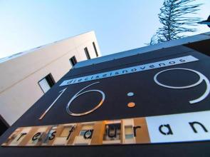 Apartamentos 16:9 Suites Almería