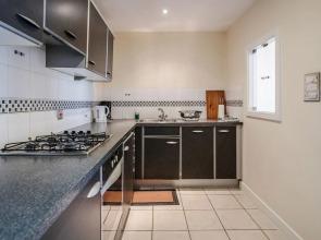 Ash Cosy Apartments 1 - Settlers Court