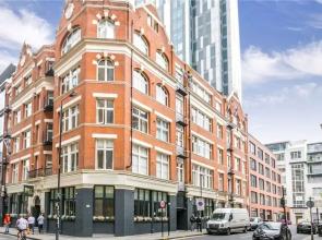 Modern 1 Bedroom Flat Near Liverpool Street With Patio