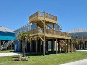 Paradise Palms 4 Bedroom Home by RedAwning