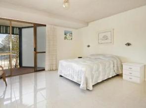 Lowanna Unit 14, 24 Bulcock Beach Esplanade, Bulcock Beach