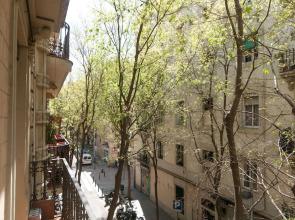 Lovely and Central 4 BR Apartment