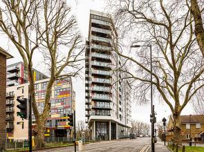 NEH - Vibrant and Modern Apartment With Canal View