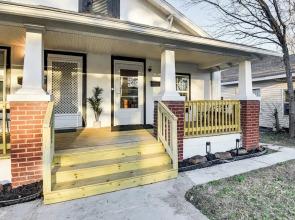 1 Mi to Tulsa Arts District: Updated Home w/ Deck!