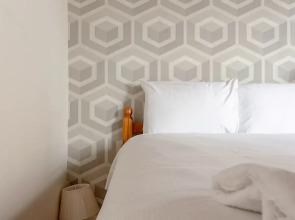 Stylish 2 Bedroom Flat in Southwark