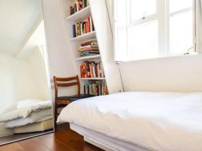 Well-Appointed 2 Bedroom East London Flat