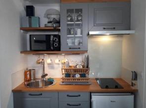 Le Mini Loft Montargis centre 1 à 4 personnes climatisation parking linge wifi freebox Netflix