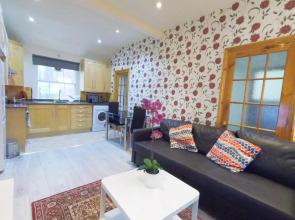 Flat 2 at 6 Tauton Mews