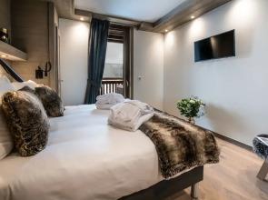 Yellowstone Lodge Chalet 2