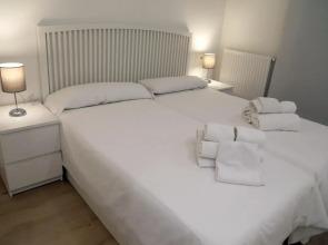 Plaza Monterrey parking opcional by Salamancavacacional