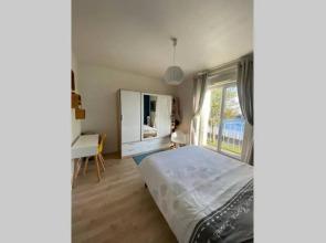 Milin : Appt 2 ch vue sur mer, lumineux - centre-ville, proche facs, téléphérique et Arsenal.