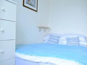 Bright 4 Bed Flat In Stepney Green