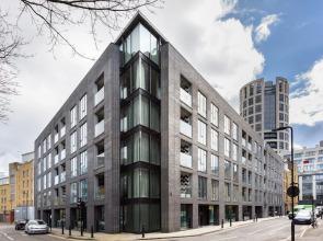 Stunning modern 2 double bedroom apartment