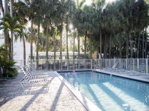 Serene 1BR in Miami River Inn by Sonder