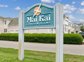 Beautiful Sea Gem - Condo 1 4 mi From Beach w Pool