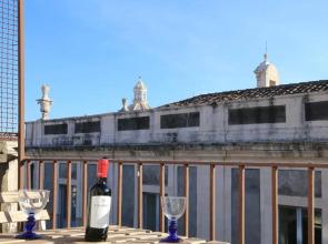 Piazza Universita Wonderful View