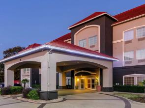 La Quinta Inn & Suites by Wyndham I-20 Longview South