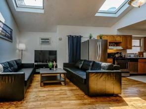 Huge, Sunny 5 BR 15 Mins to Nyc!