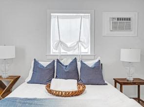 Remodeled Deerfield Beach House 2 Blocks To Beach Laundry Full Kitchen Private Fenced Yard Pets OK