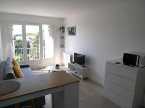 Botanic Garden Studio Cosy, Parking, Metro (Adults Only)