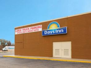 Days Inn by Wyndham Lafayette/University