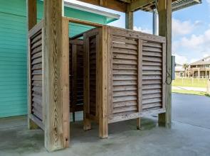 Crystal Villa 3 Bedroom Home by RedAwning