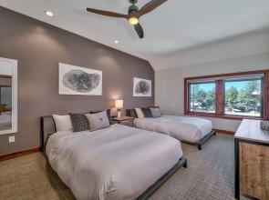 Luxury Residence - Gondola across the Street 2 Bedroom Condo by RedAwning