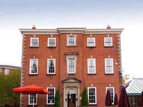 Premier Inn Stockport Central